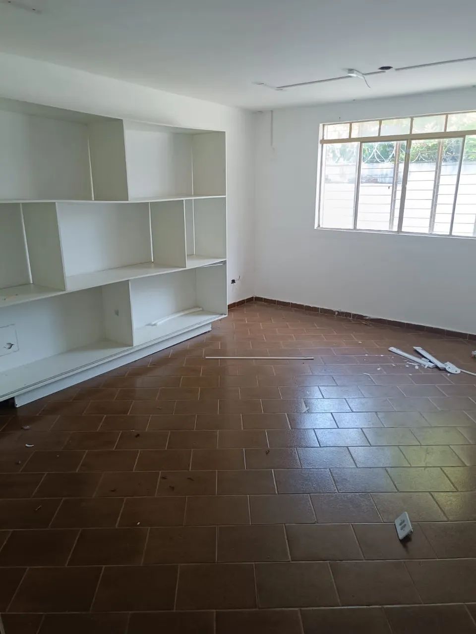 PRÉDIO COMERCIAL - na BR -153 COM 7 SALAS - Foto 4