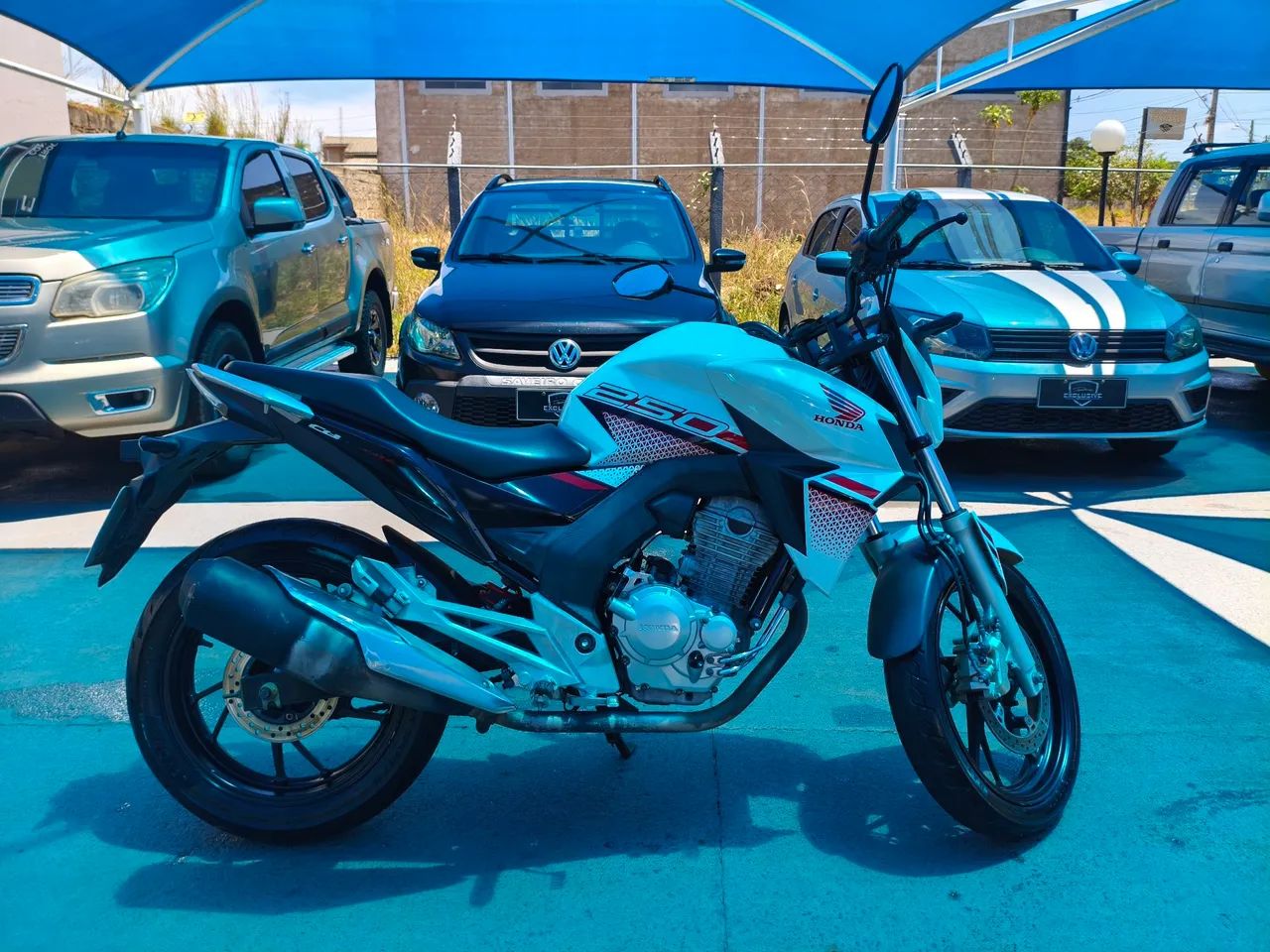 Honda CB Twister 250F branca 2022 - Foto 8