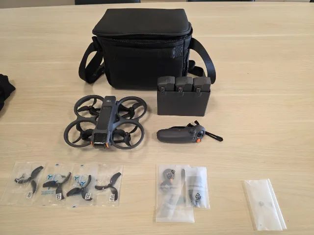Drone Dji Avata 2 com bag, 3 baterias conforme foto Sem Oculos Googles 3