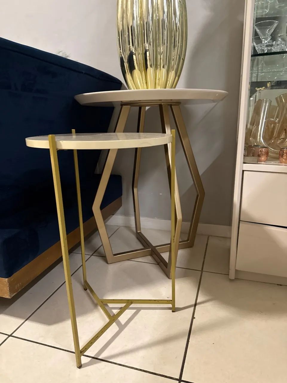 Mesa Lateral de Design Moderno - Foto 2
