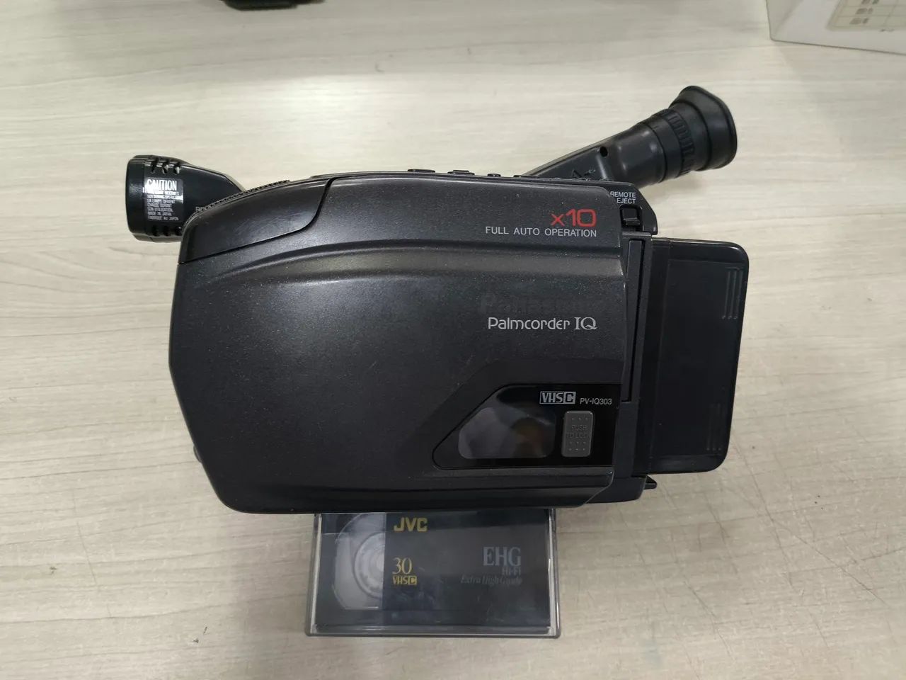 Câmera de Vídeo JVC Palmcorder IQ VHS-C colecionador