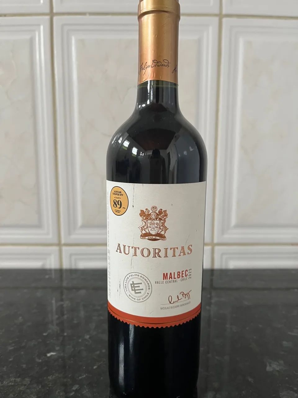 Seis vinhos importados