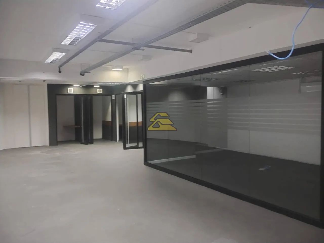 Loja espetacular com 600m² e 11 vagas de garagem, localizada no coração de Botafogo! - Foto 12