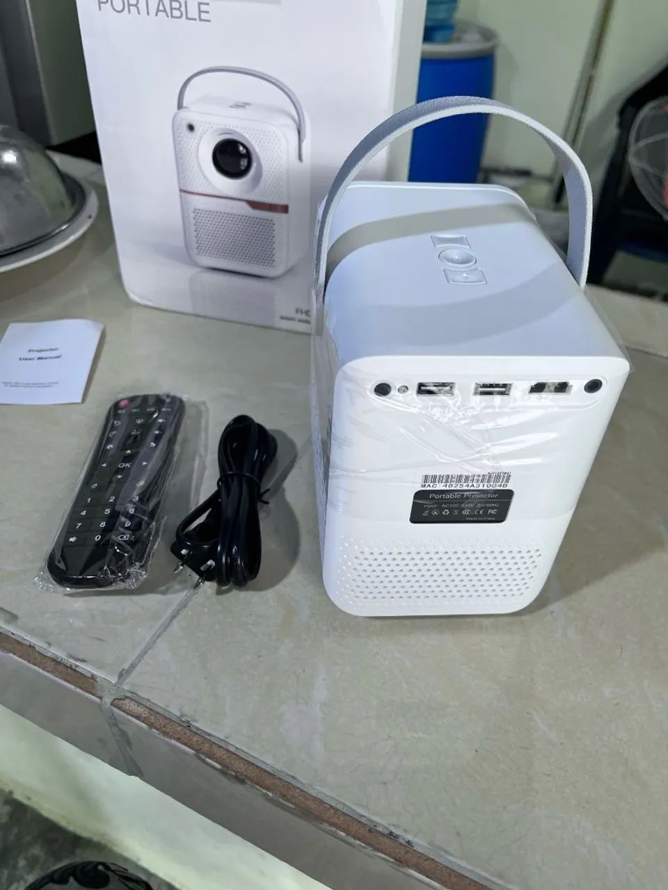 Mini Projetor Android Full HD 1080P 4gb e 64gb - Foto 2