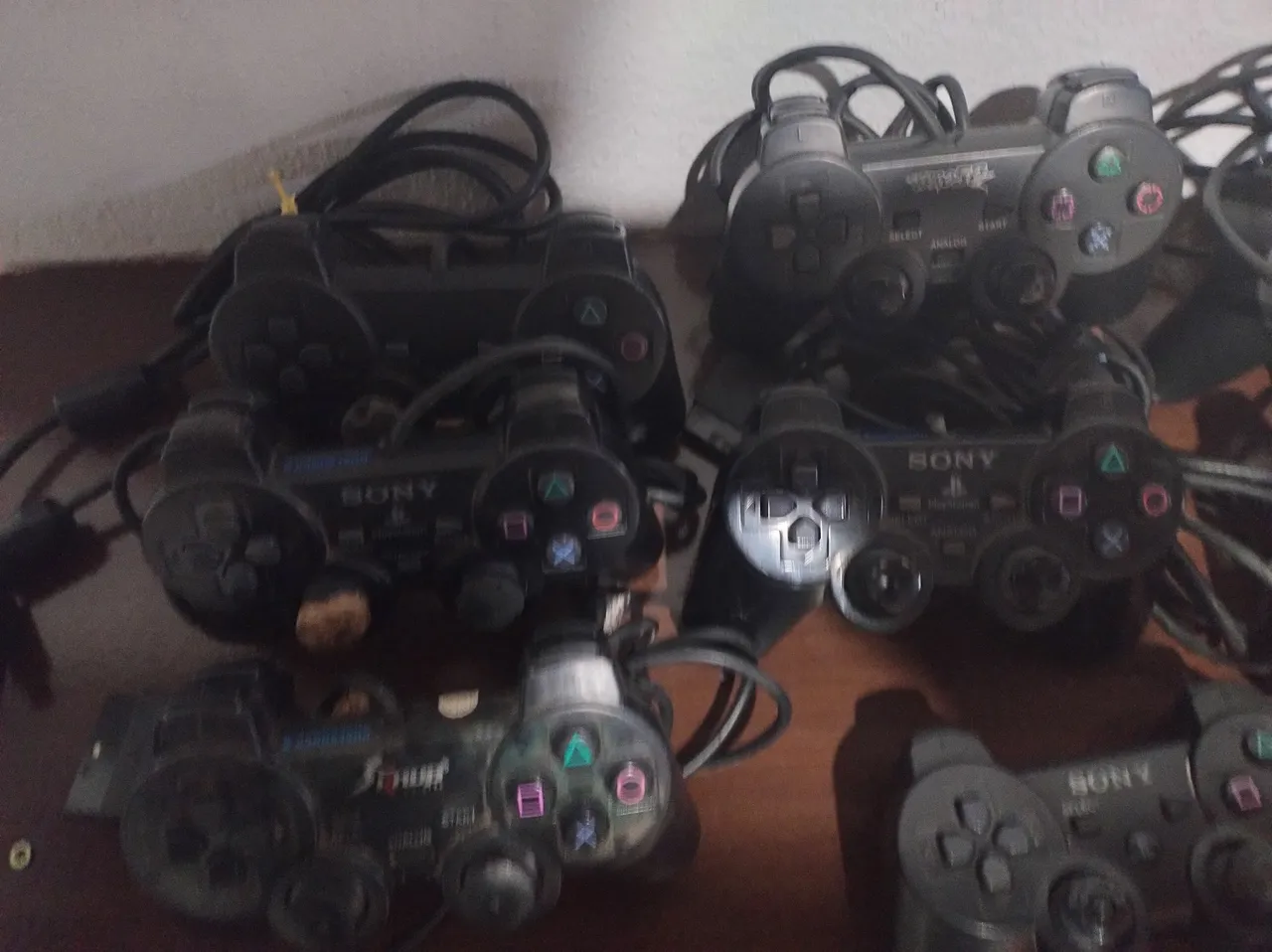 Lote de controle de PS2 com defeito