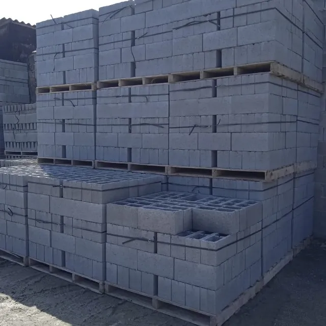 Blocos de Concreto Direto da Fábrica - Tradição e Qualidade há Mais de 40 Anos!