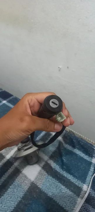 Conjunto IGNIÇÃO E TAMPA DE COMBUSTÍVEL para Moto T-Mac (não acompanha trava de guidão) - Foto 5