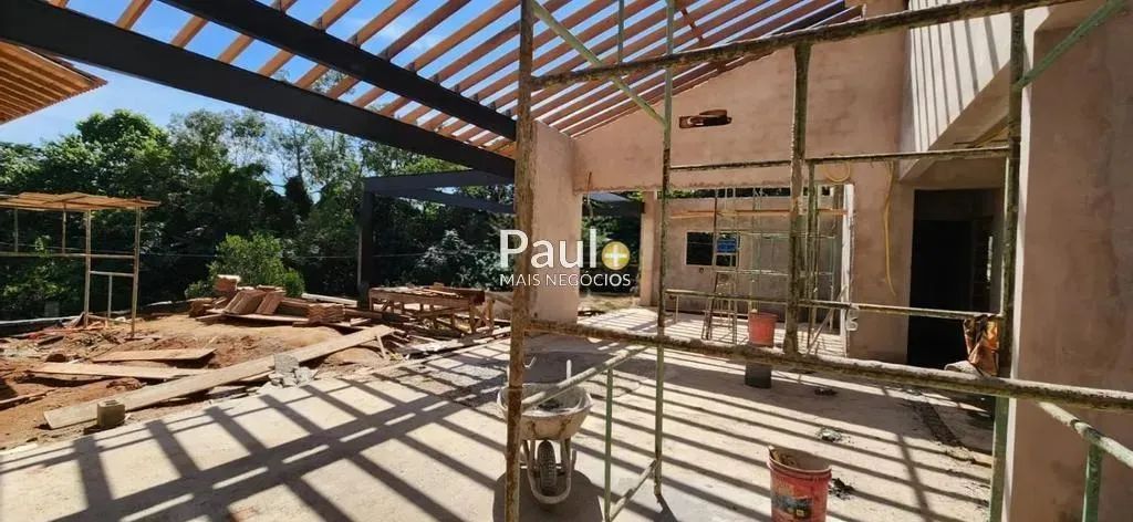 Casa à venda Swiss Park, com 3 suítes, com 430 m² - Foto 2