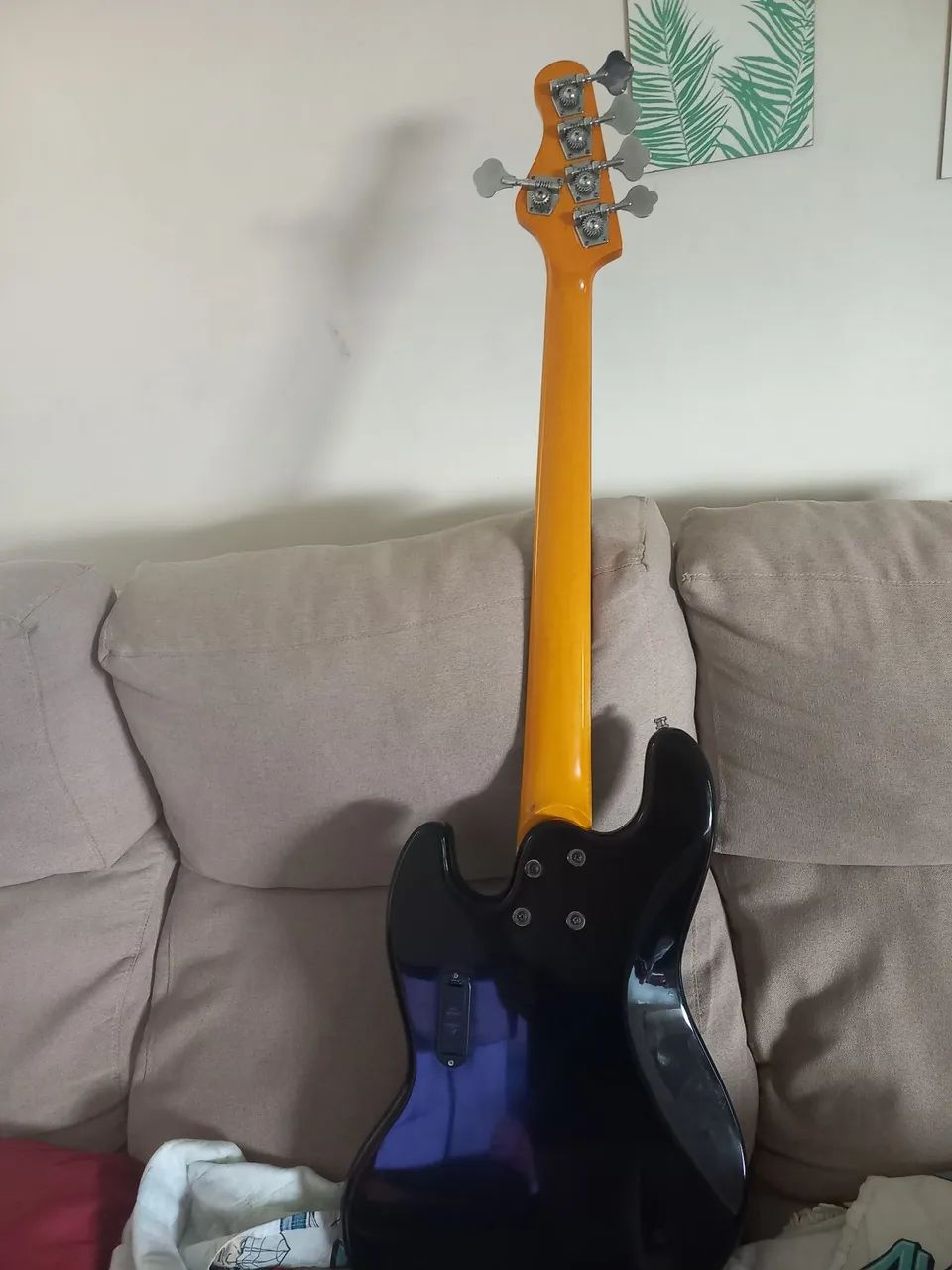 Baixo Elétrico 5 Cordas