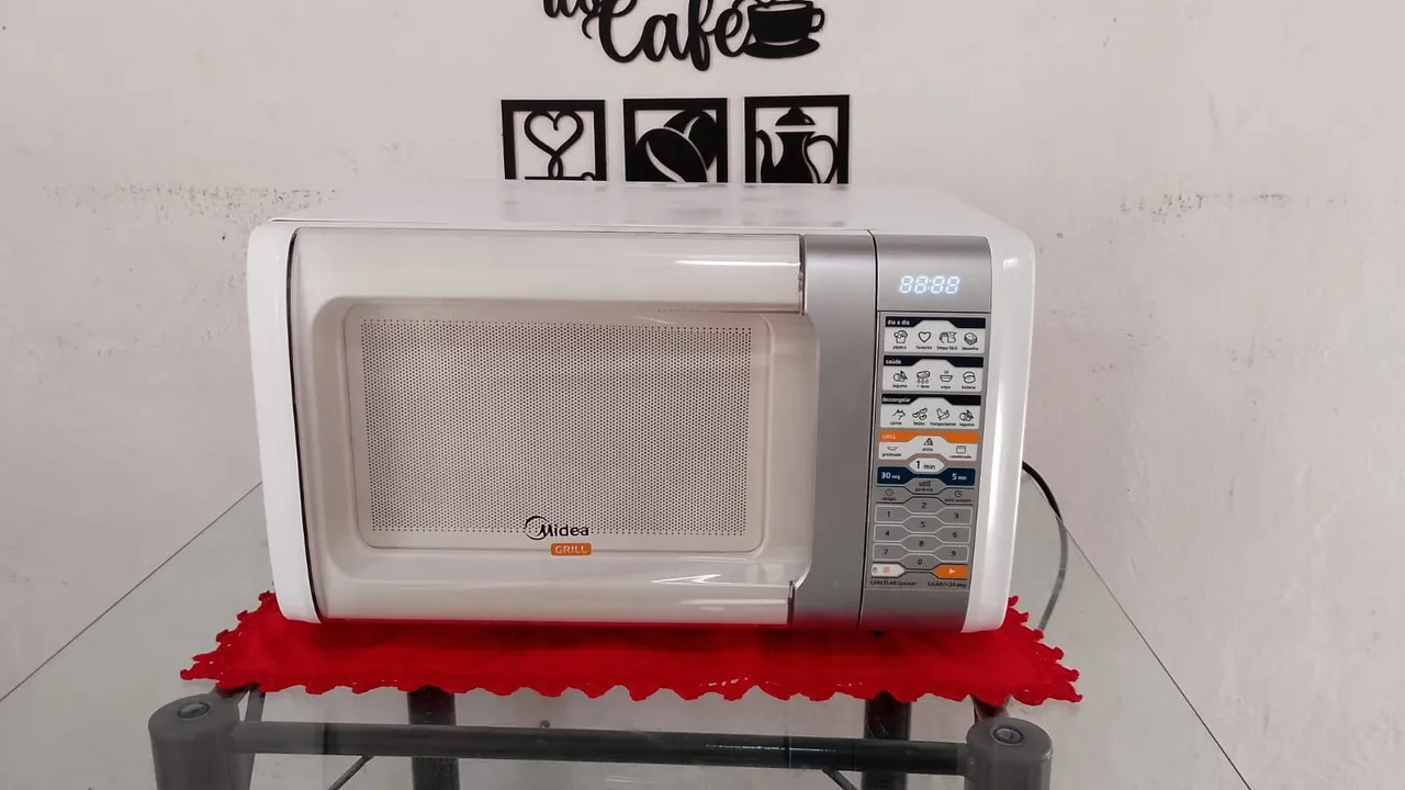 Micro-ondas Midea Grill - Perfeito para sua cozinha!