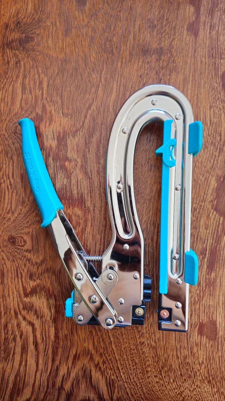 Alicate de ilhós cropdile big bite