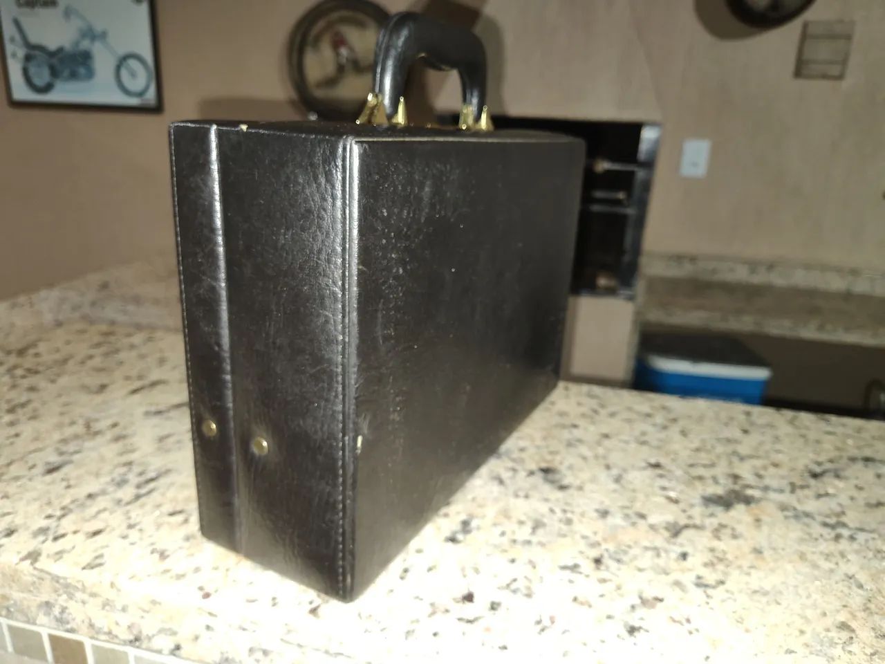 Bolsa de couro com senha. - Foto 2