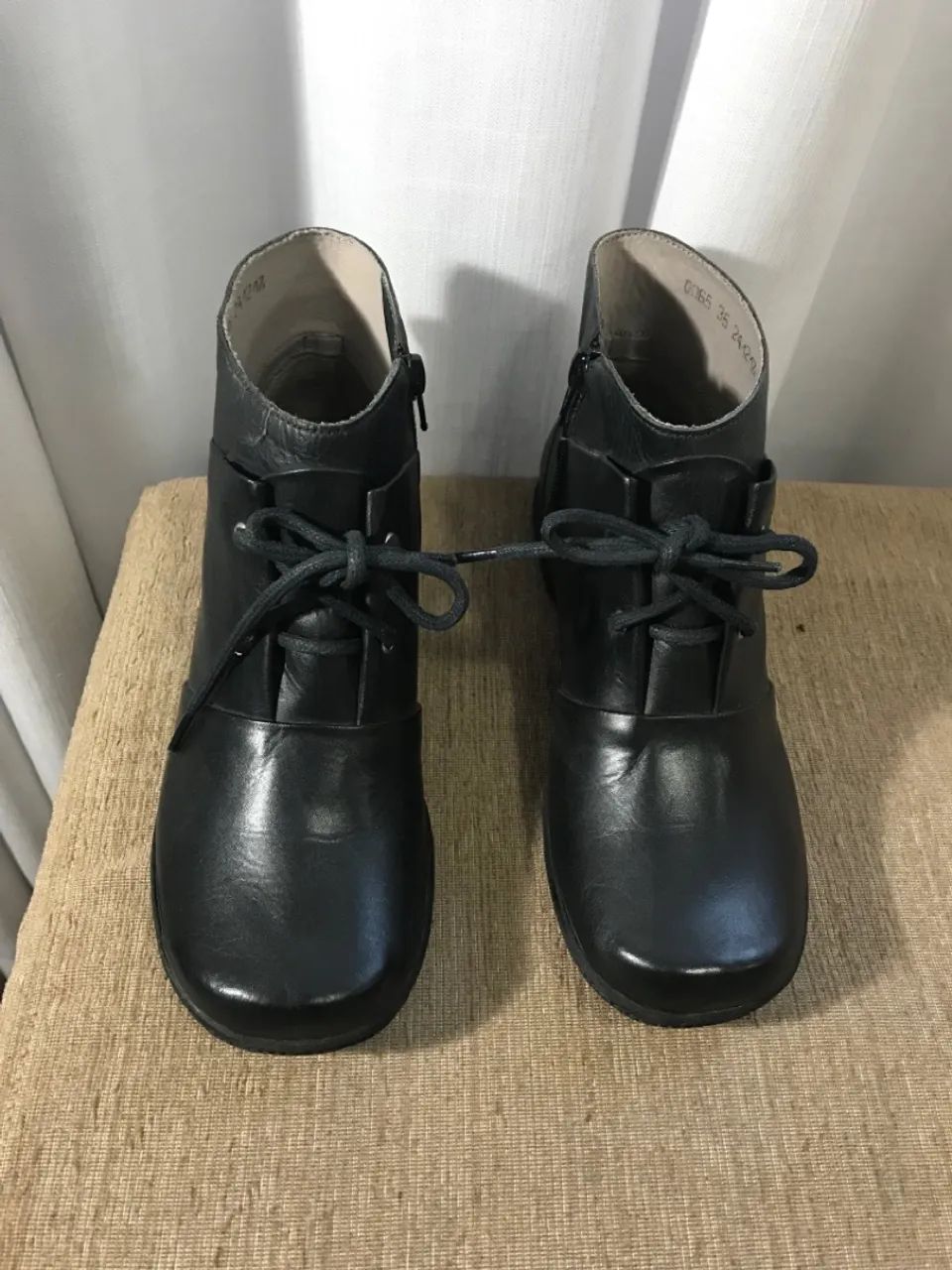 Botas de couro pretas