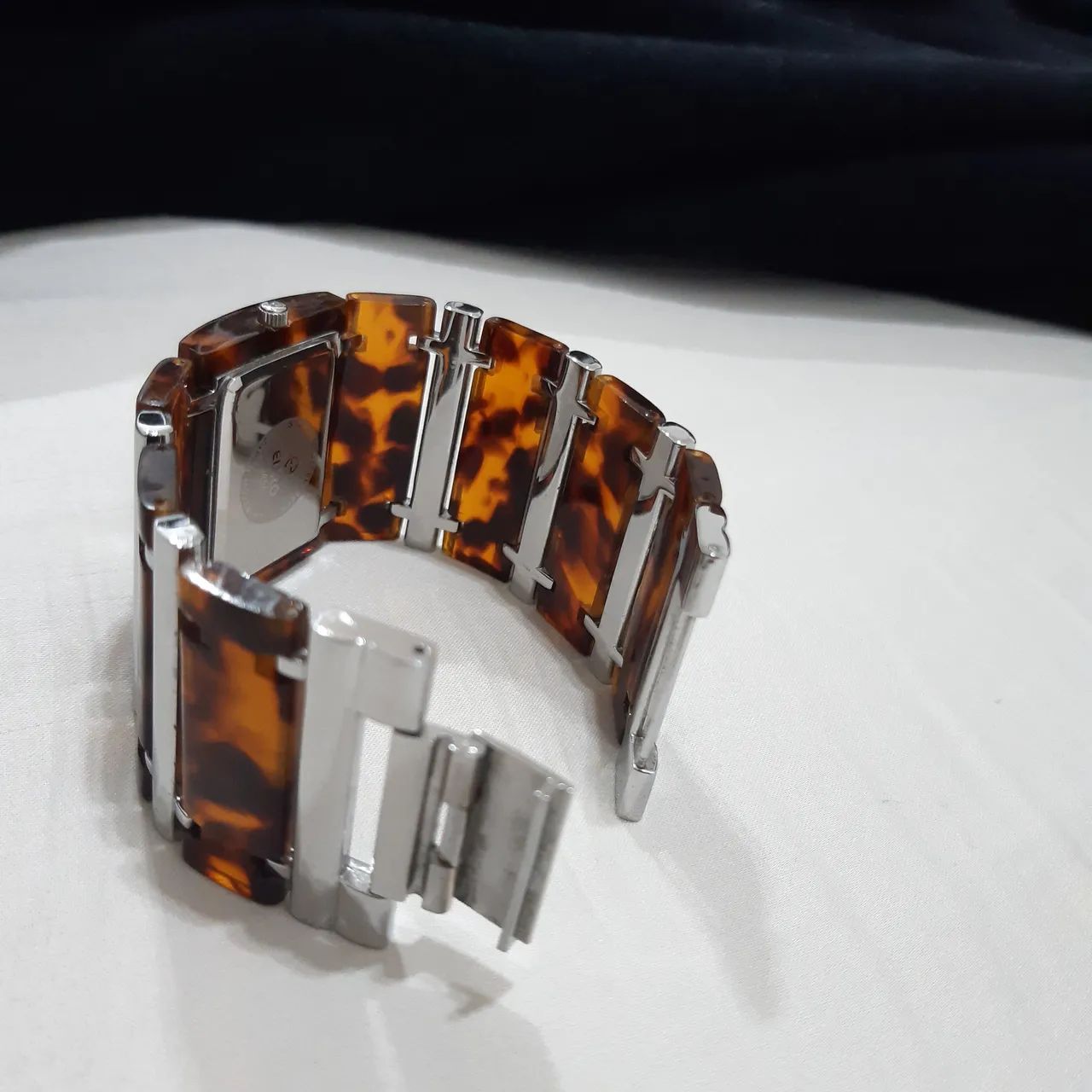Relógio feminino EURO _ acabamento tartaruga e metal _ design diferenciado - Foto 2