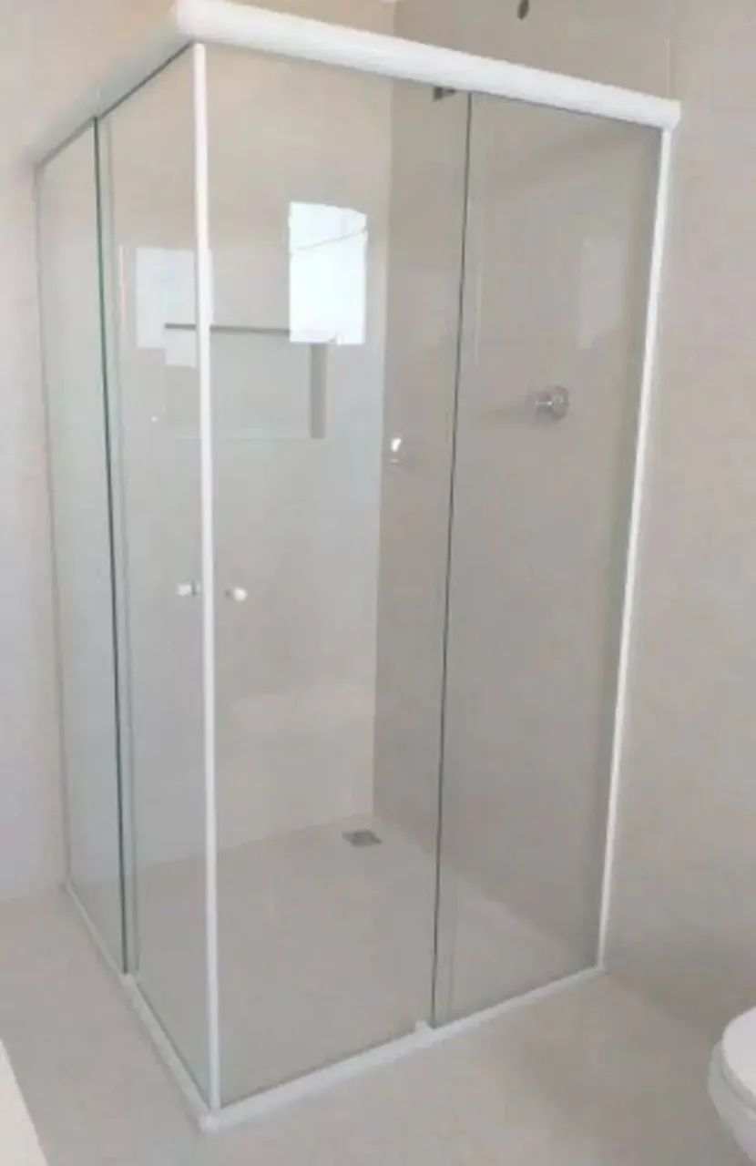 Bathroom enclosure64307024261633124