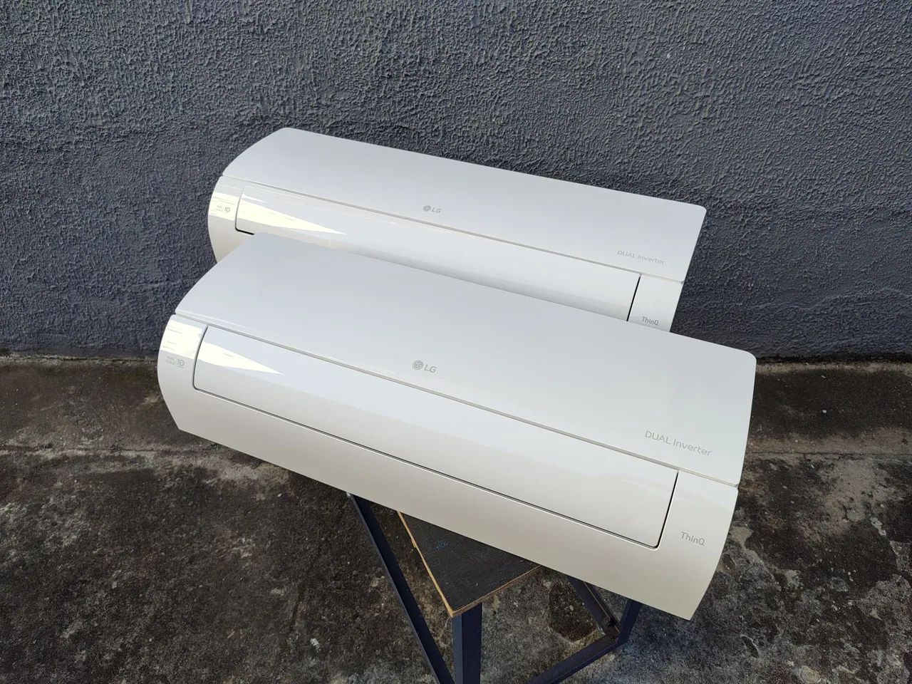 LG bisplit, sendo duas evaporadoras, três meses de uso, instalação inclusa!