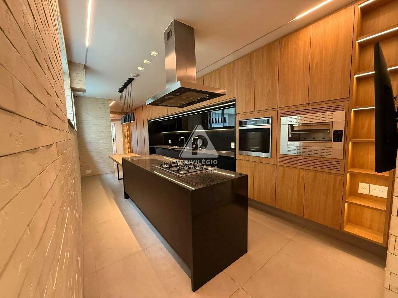 Apartamento reformado na Lagoa - Completamente Reformado - Foto 2