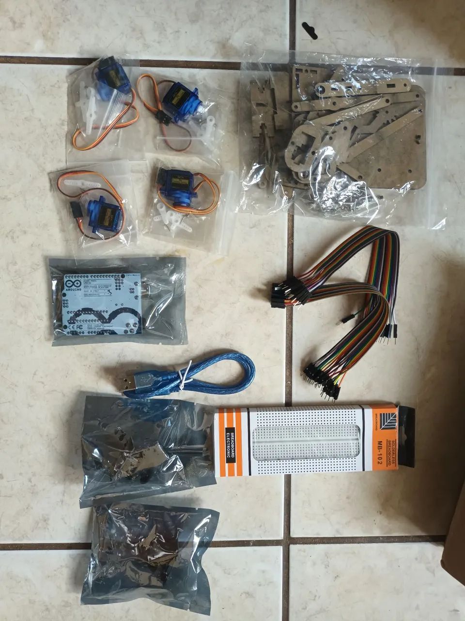 Peças kit robô mdf novas