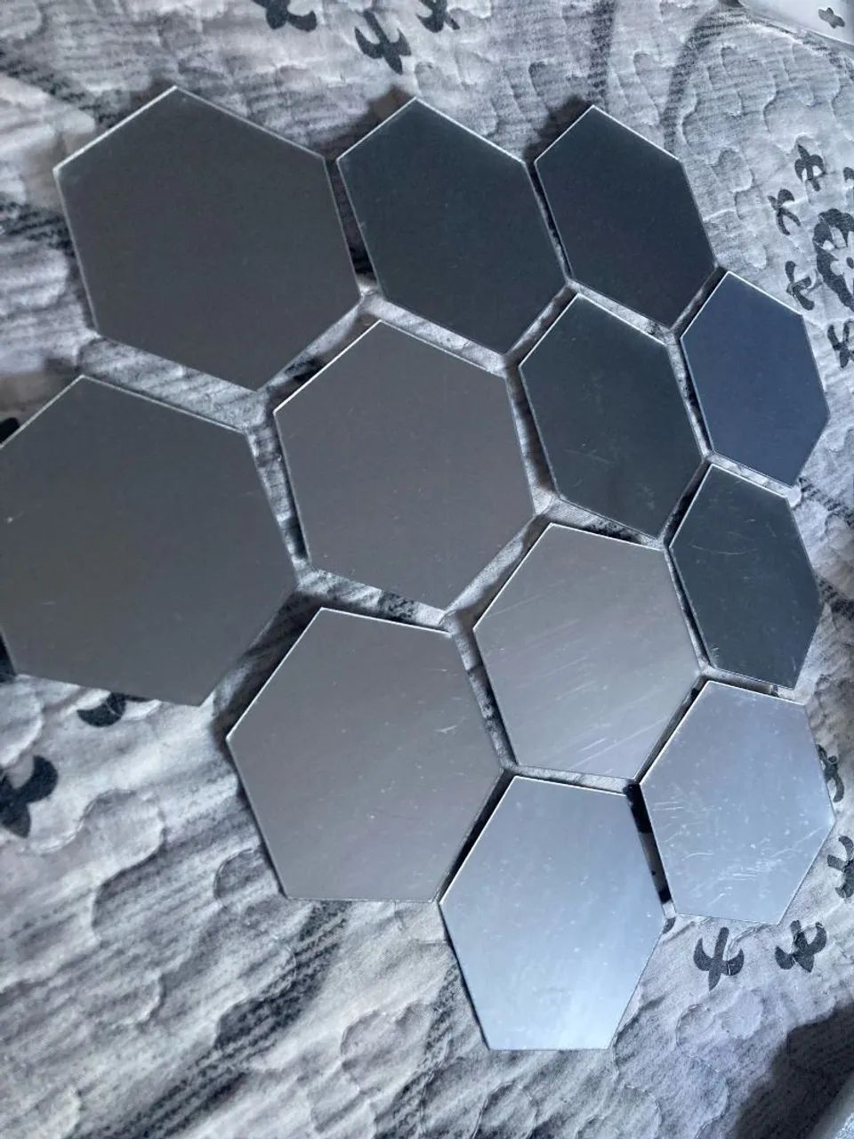 Espelhos Decorativos Hexagonais autocolantes  - Foto 2