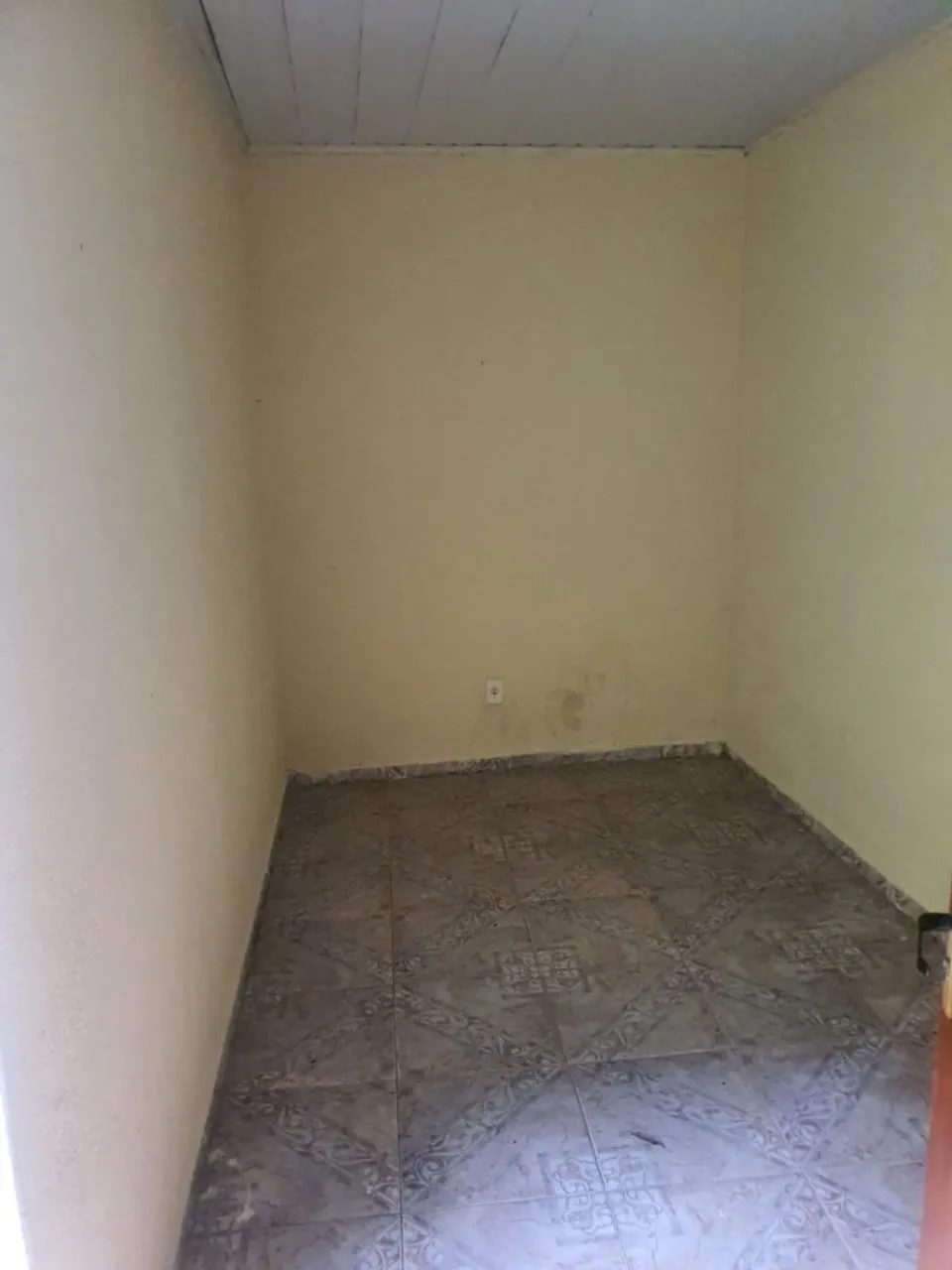 Aluguel casa 02 quartos