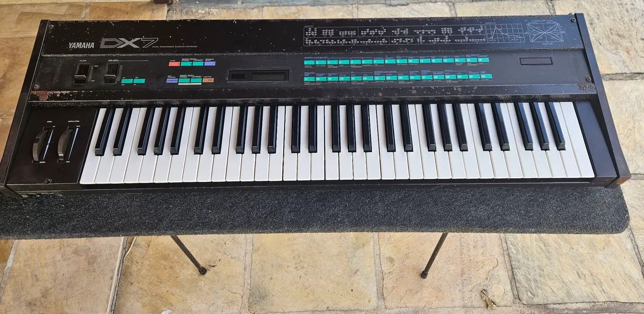 Teclado Yamaha Dx7.