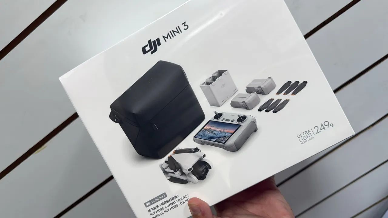 Drone DJI Mini 3 Fly More Combo - Novo/Lacrado