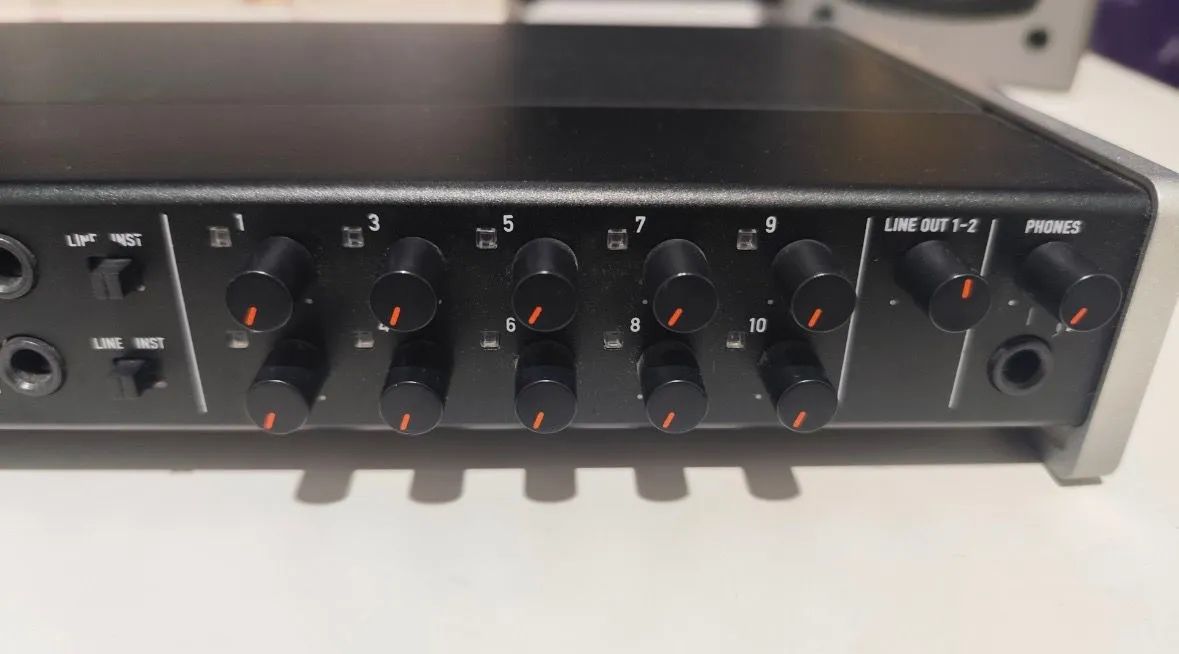 Tascam US-16x08 Audio/MIDI Interface64617797196930122