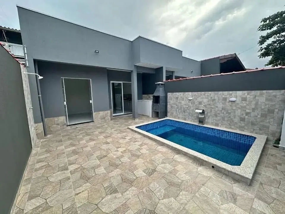 Imóvel para venda tem 102 metros quadrados com 3 quartos em Centro - Guaratuba - PR