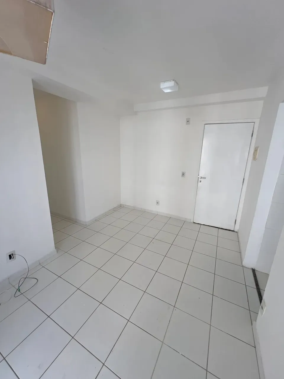 Alugo APartamento, 2/4, projetado, 7 andar, varanda, Bairro Araçagy