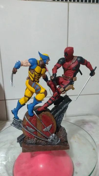 Diorama Wolverine vs Deadpool 