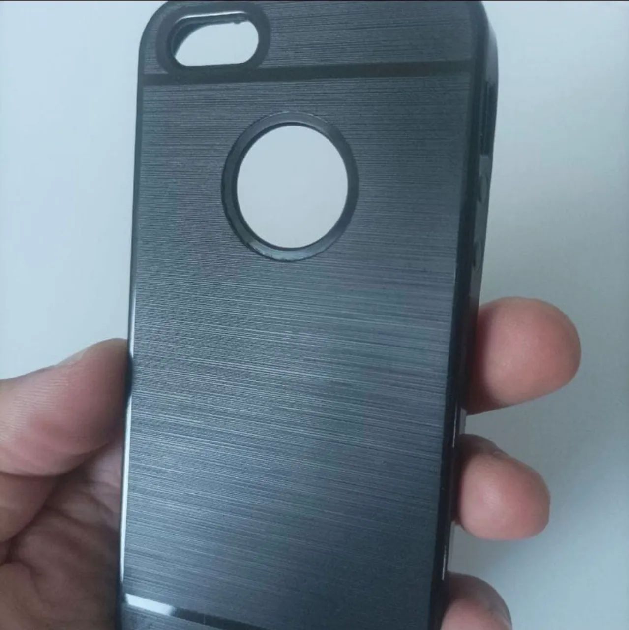 Capa de Celular Preta - iPhone 5 5S - Foto 3