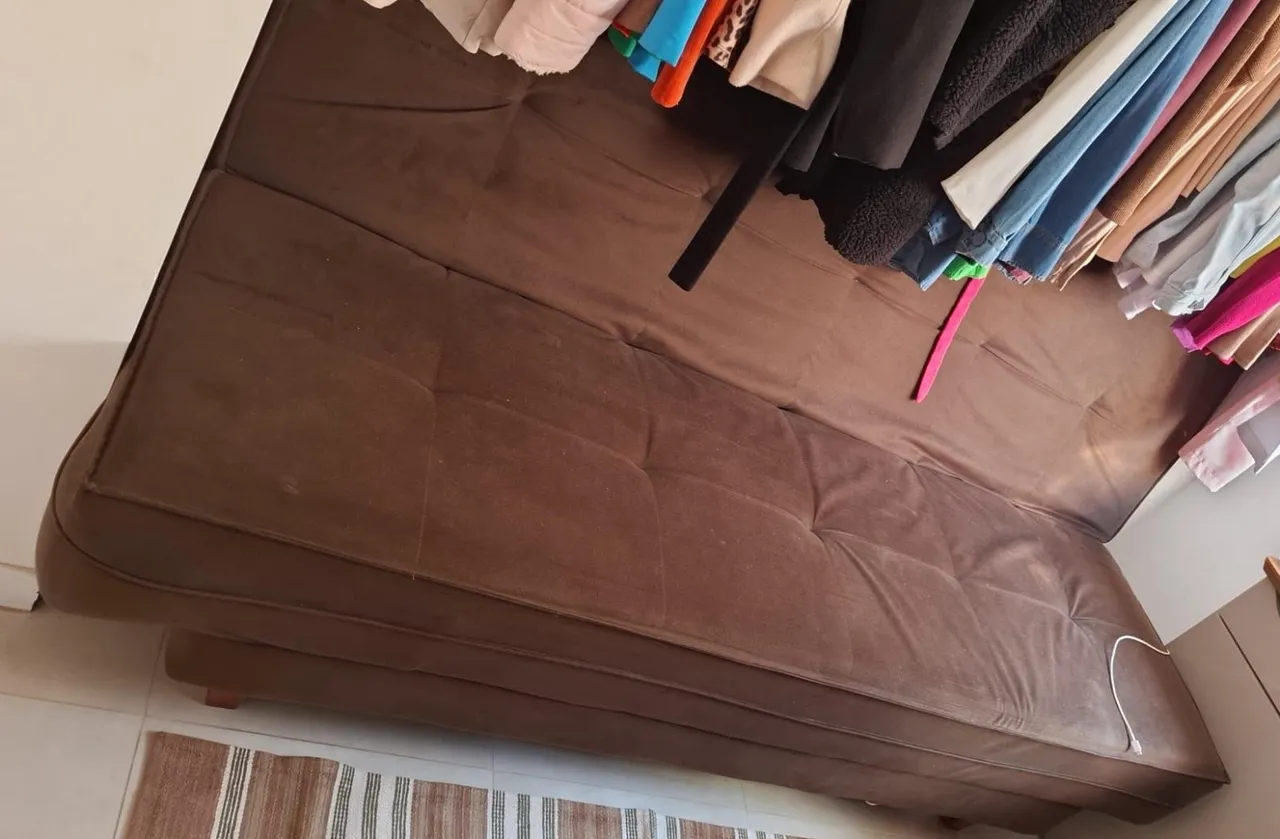 Sofá cama marrom
