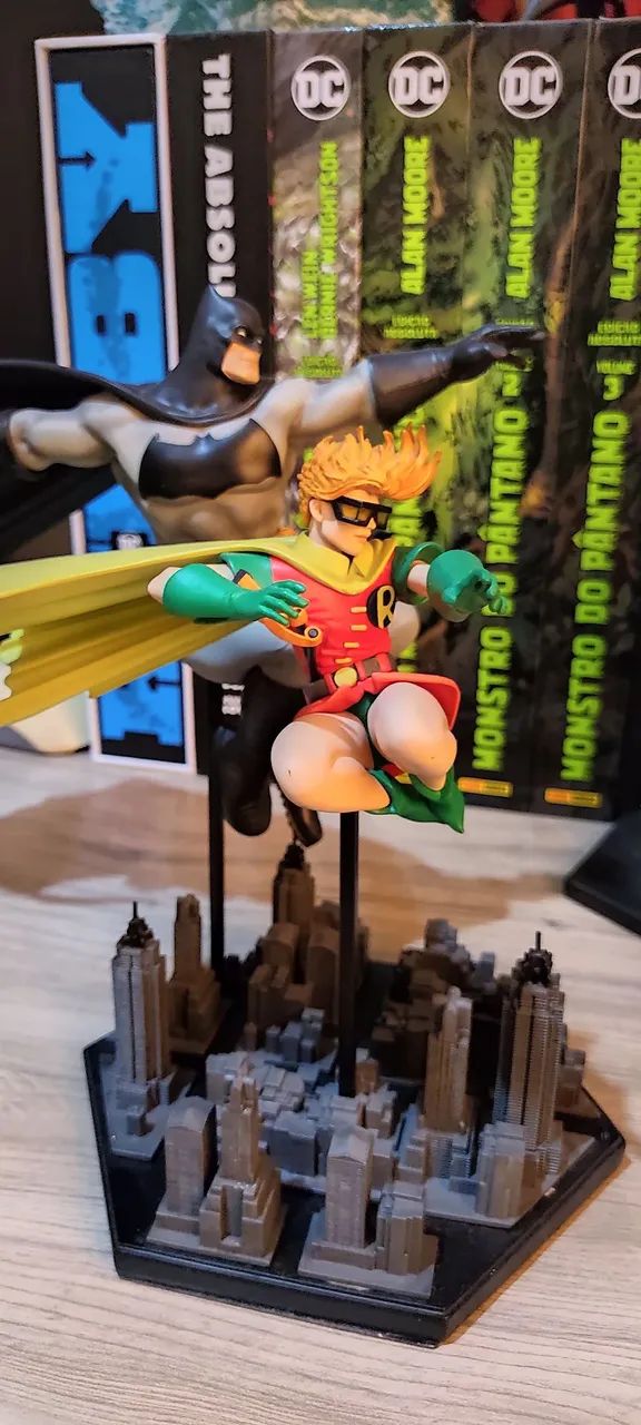 Batman e Robin Frank Miller Deluxe Art Scale 1/10 (Versão Regular) - Iron Studios  - Foto 2