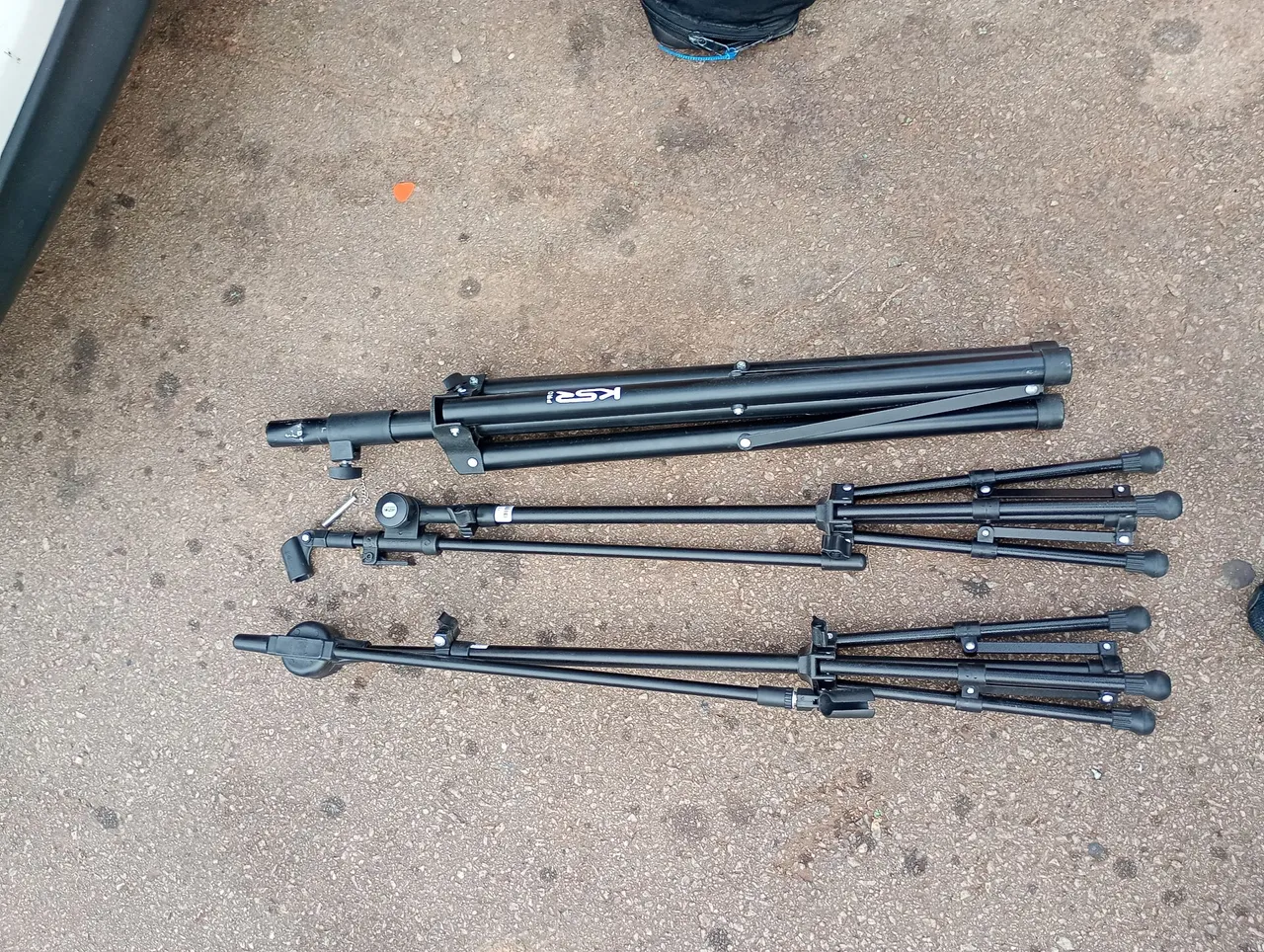 Pedestais para Microfone mais suporte de caixa ativa