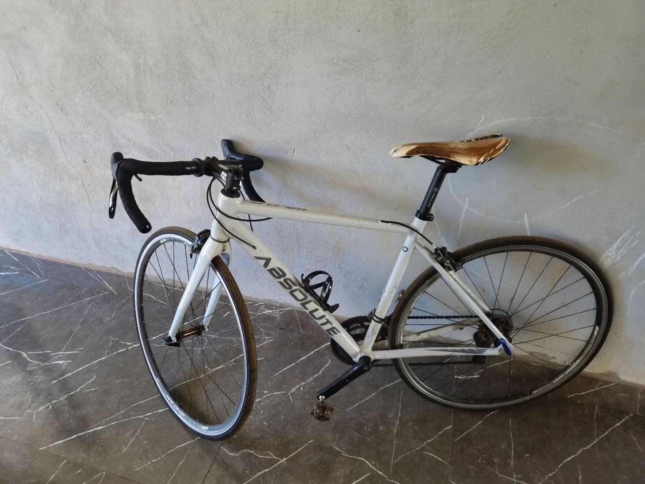 Bicicleta de estrada Absolute