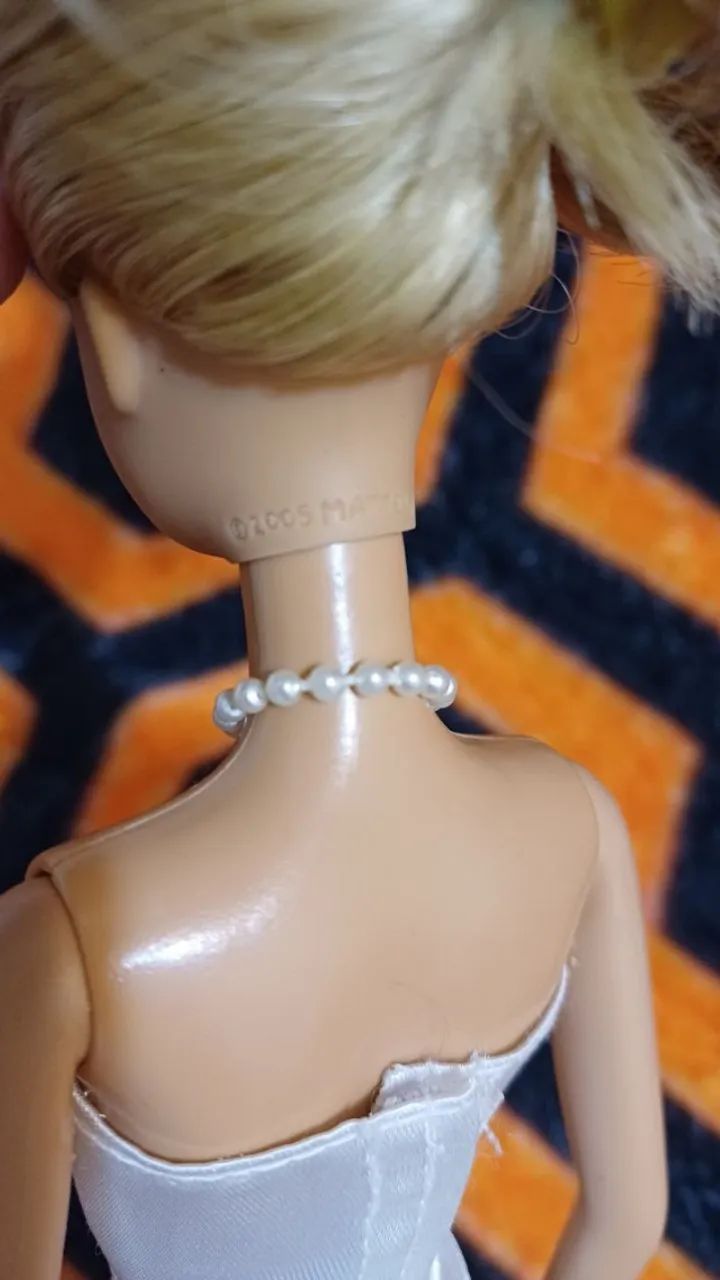 Barbie Noiva com colar e sapatinho - mattel 2005 - Foto 5