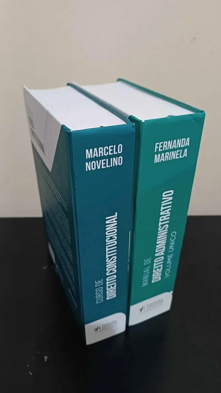 Livros Direito Constitucional e Administrativo vendidos juntos ou separados