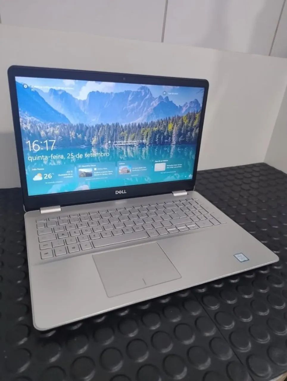 Dell Notebook: Intel Core i5, 8GB, 256GB SSD, excellent battery. (credit card accepted)64317758940673120