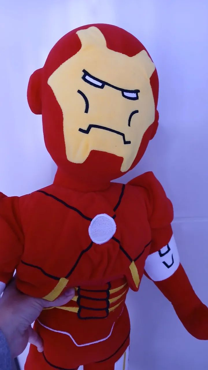 Boneco de Pelúcia Homem de Ferro