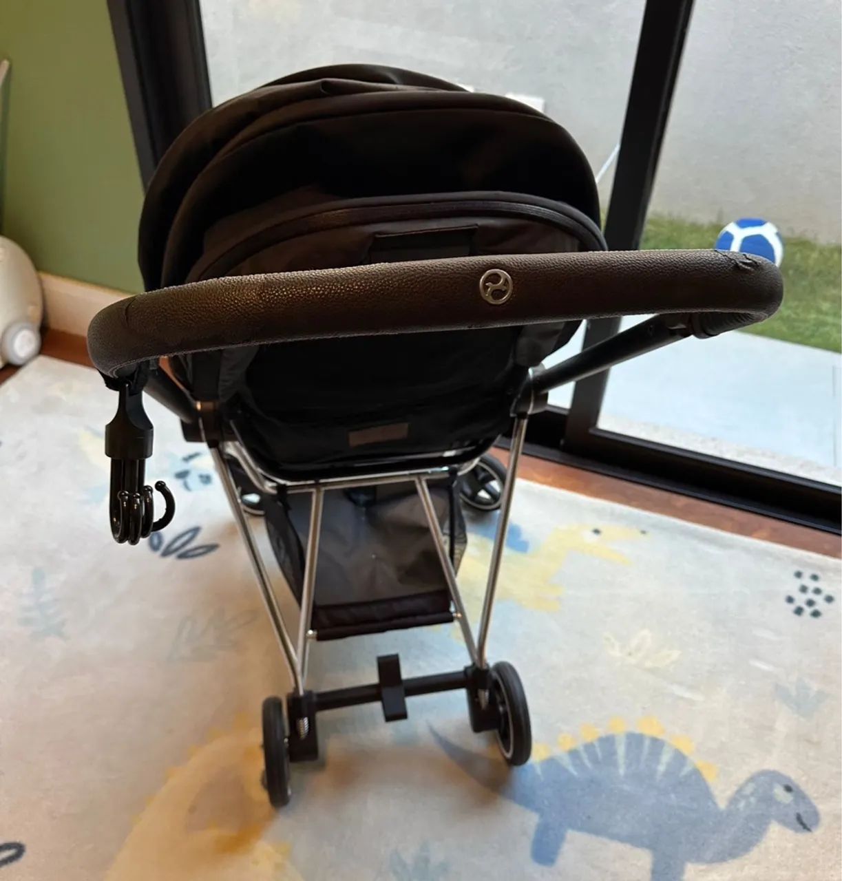 Carrinho de Bebê Cybex  - Preto - Foto 2