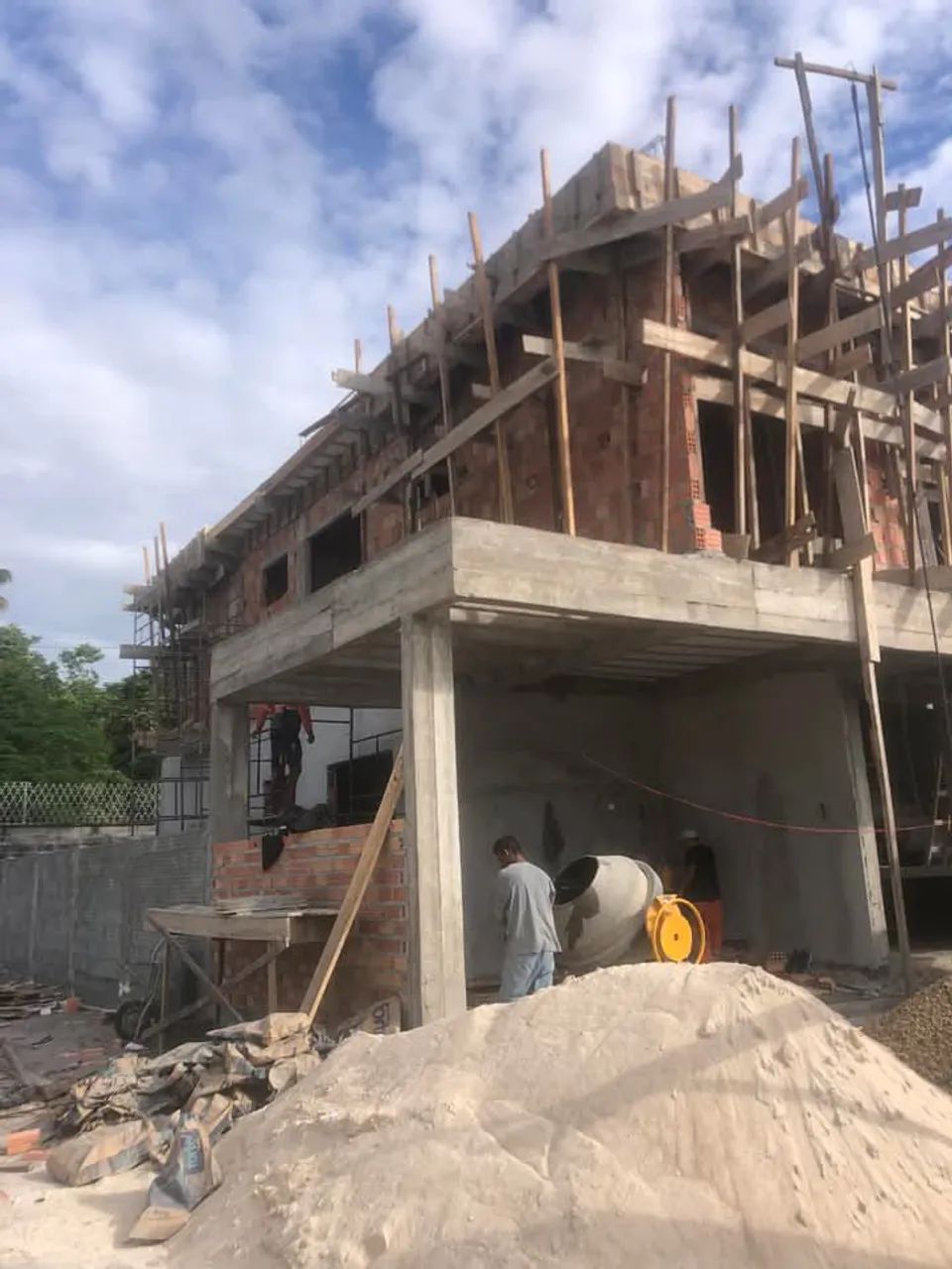Pedreiro mestre de obra com equipe  - Foto 3