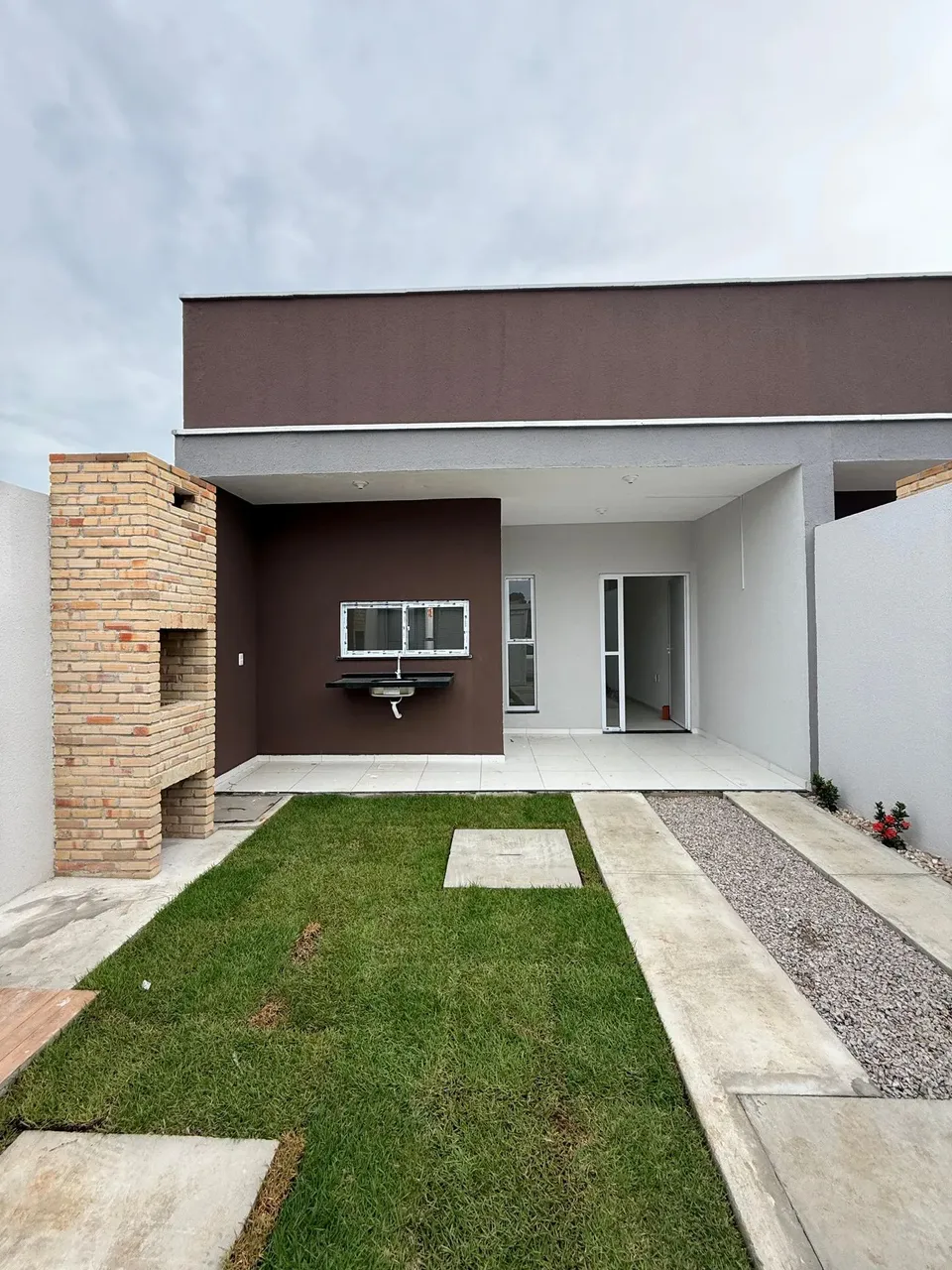 Imóvel para venda possui 90 metros quadrados com 2 quartos em Barrocão - Itaitinga - CE