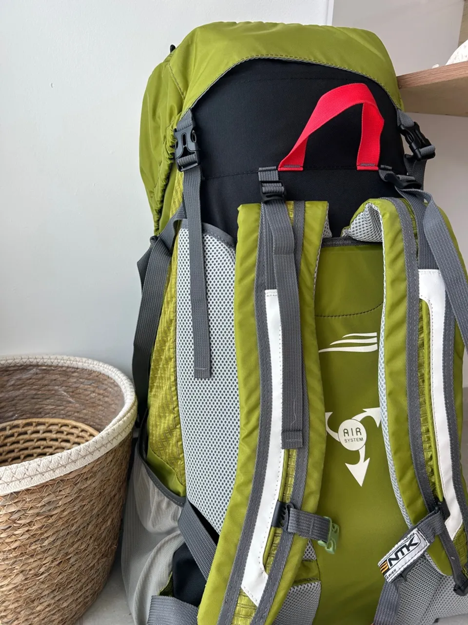 Promoção Mochila de Camping NTK com Sistema Air System