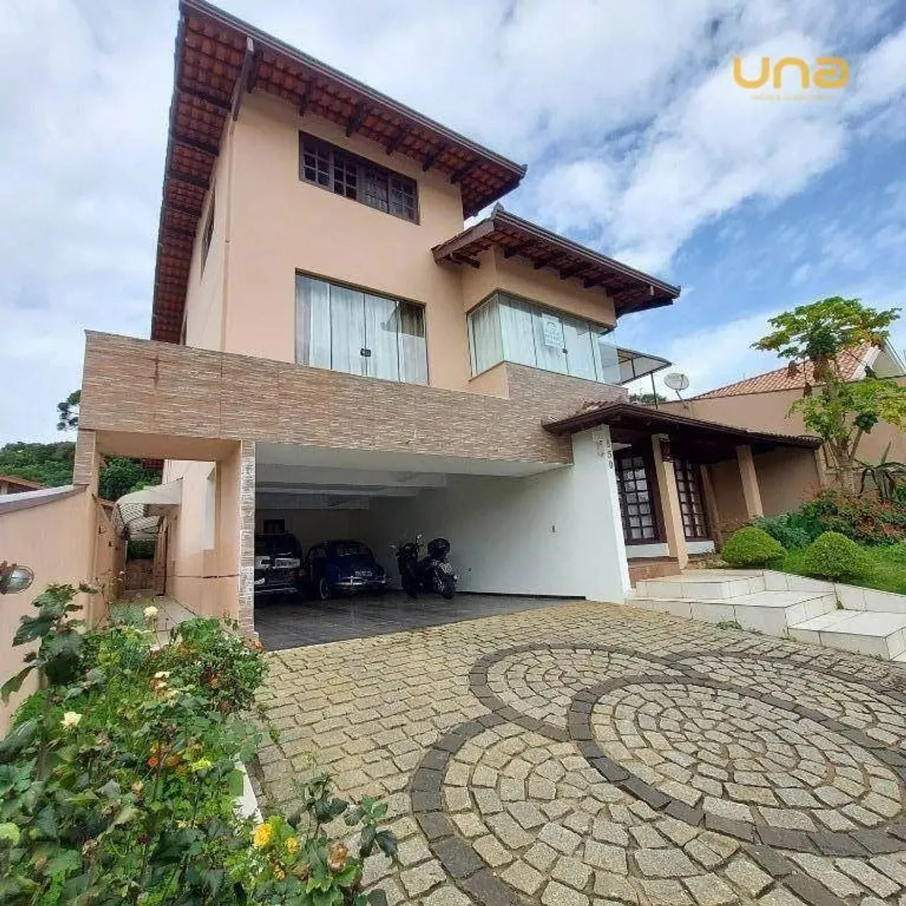 Casa com 08 salas (04 BWC) para alugar, 480 m² por R$ 6.835/mês - São Lourenço - Curitiba/