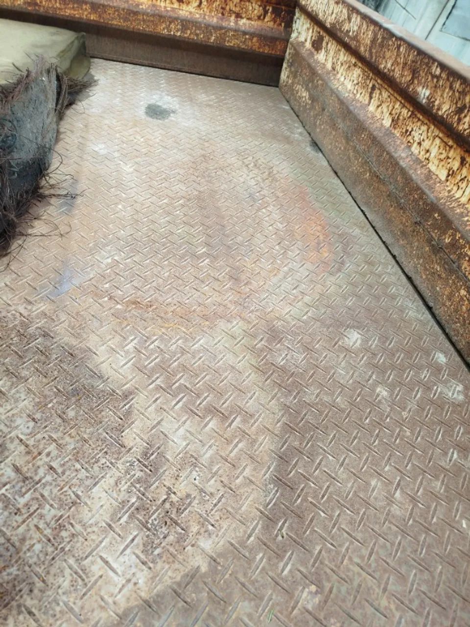 Carroceria de Ferro Caminhão 3/4 3,7m x 2,1m - Foto 5