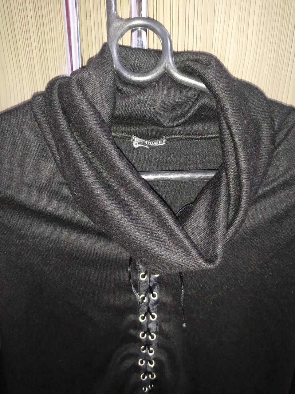 Blusa Preta de Manga longa - M !BAIXOU