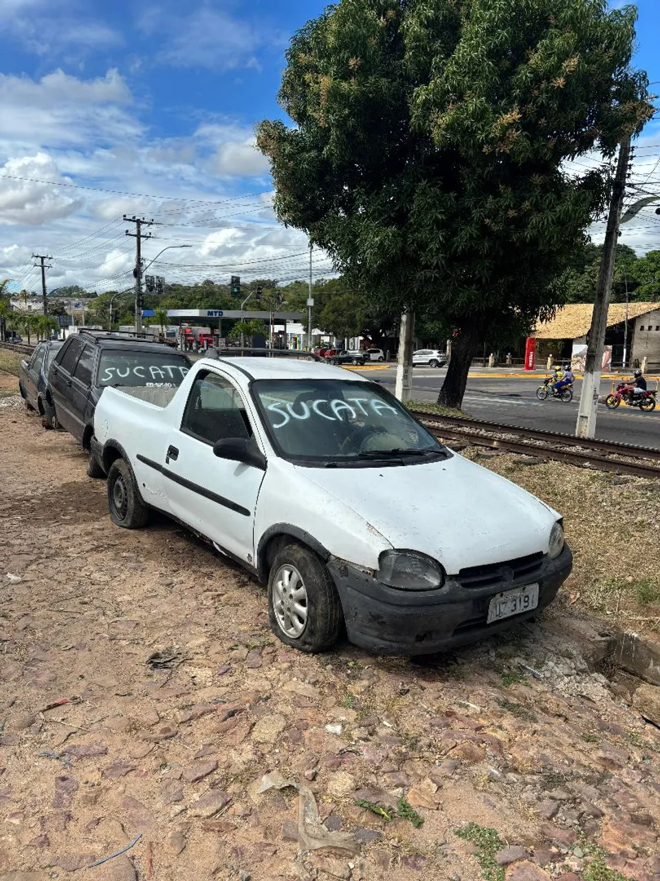 Sucata de carro - Peças disponíveis Picp Up Corsa 1.6