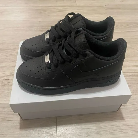 Nike Air Force 1 - Preto