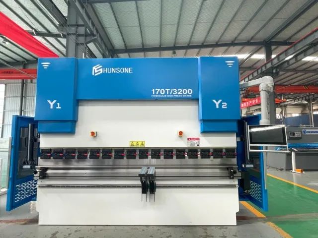 Maquina de Laser corta chapa e tubos de 3000 wtts mesa 3,00 x 1,20 - Foto 4