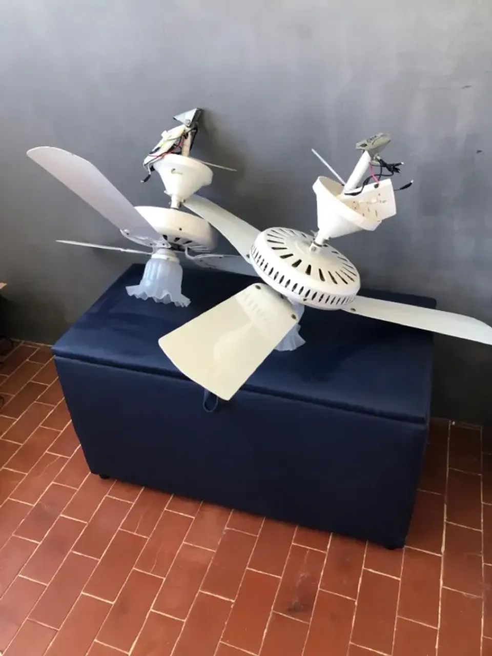 Vendo o melhor ventilador de Teto CICLONE na cor branca - Apenas R$ 120,00 Cada. 